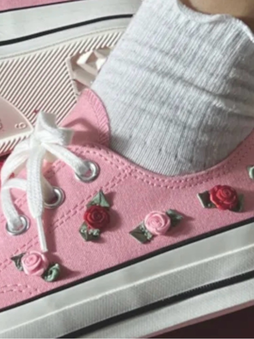Like NEW Pink Low-Top Canvas Converse All-Star Sneakers with Rose Embellishments - Picture 10 of 10